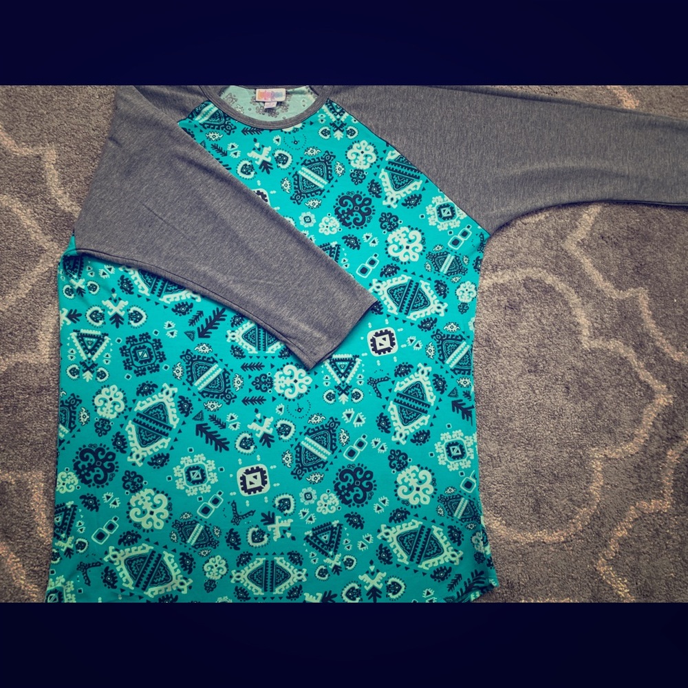 Lularoe Randy Shirt, Large